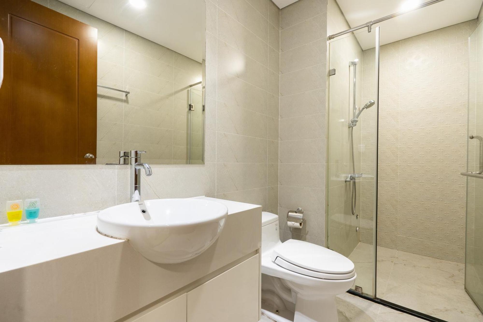 Vinhomes Central Park - Serviced Apartments Rental Ltd Хошимин Екстериор снимка